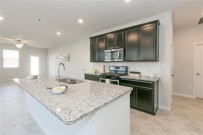 Building Photo - 108 Otella St