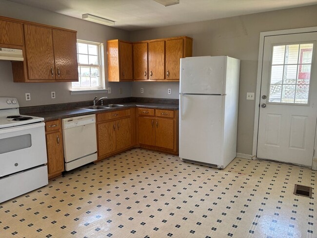 Building Photo - Duplex