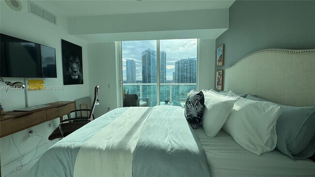 Building Photo - 41 SE 5th St