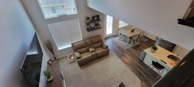 Building Photo - 14529 S Quiet Shade Dr