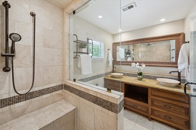Building Photo - 9222 Bronco Dr