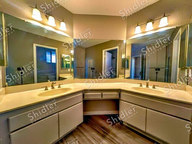 Building Photo - 1991 Central Ave