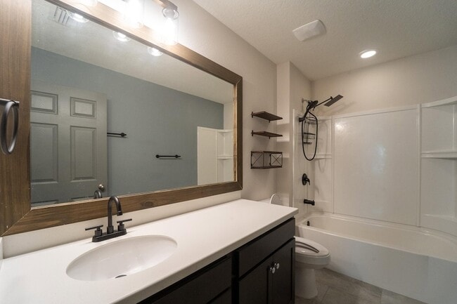 Building Photo - 415 Santorini Ct