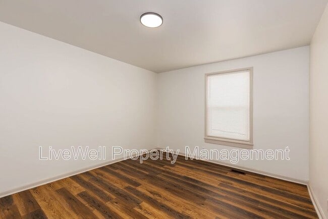 Building Photo - 1216 4th Pl N