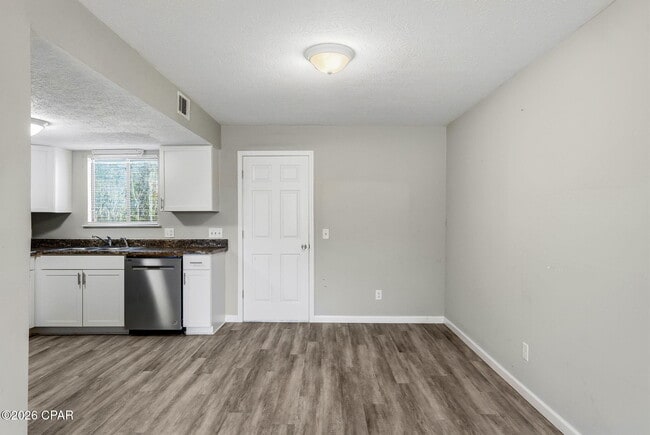 Building Photo - 116 Cheri Ln