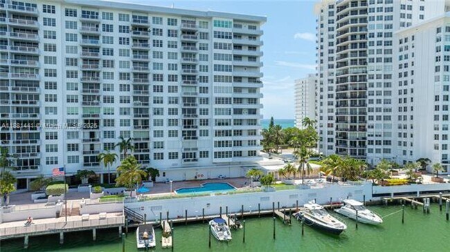 Building Photo - 5700 Collins Ave