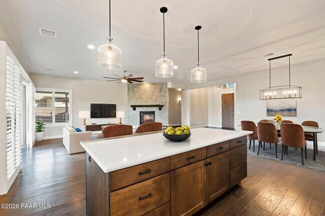 Building Photo - 1476 Sierry Peaks Dr