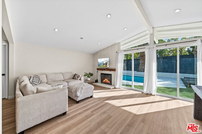 Building Photo - 20308 Mobile St