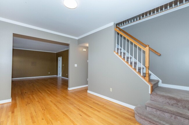 Building Photo - 4 bed, 3.5 bath Single Family Home in Charles Town, WV