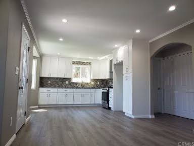 Building Photo - 1543 W 216th St