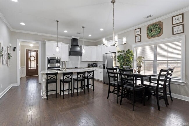 Building Photo - 522 Jeffrey Dr