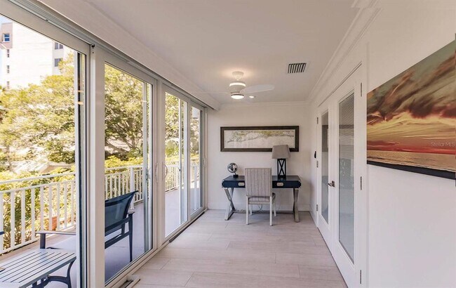 Building Photo - 1125 W Peppertree Dr