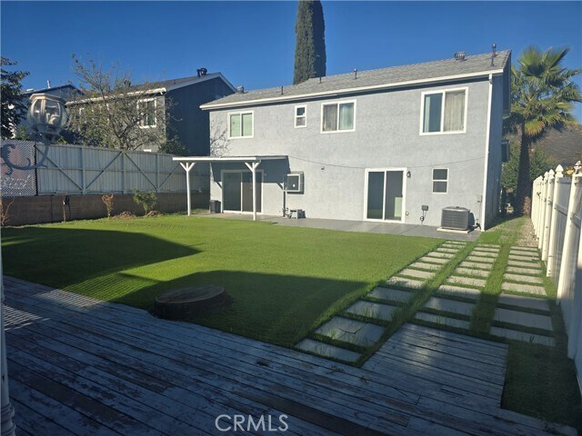 Building Photo - 11608 Luanda St