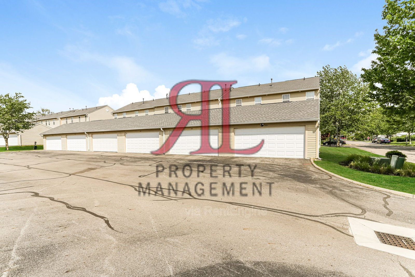 Building Photo - 323 Oxford Oak Dr