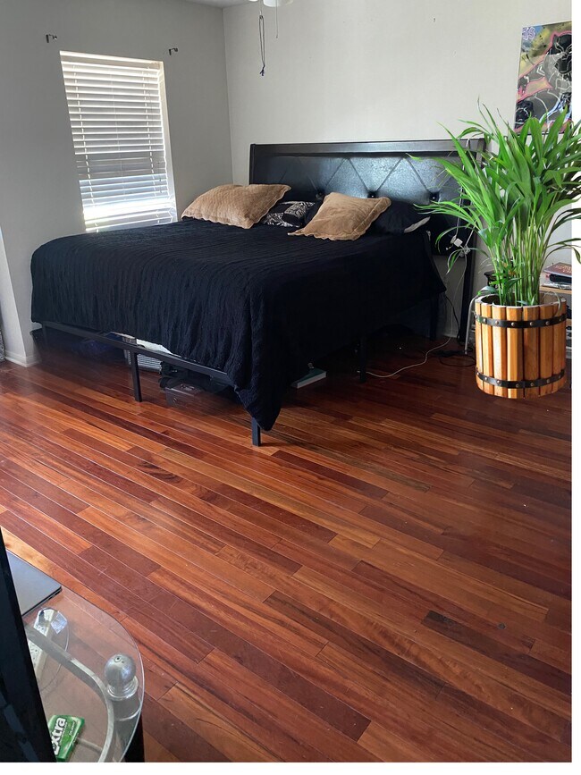 Building Photo - 10107 Olive Mount St