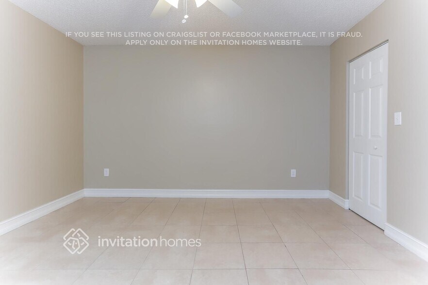 Building Photo - 14971 SW 92nd Terrace