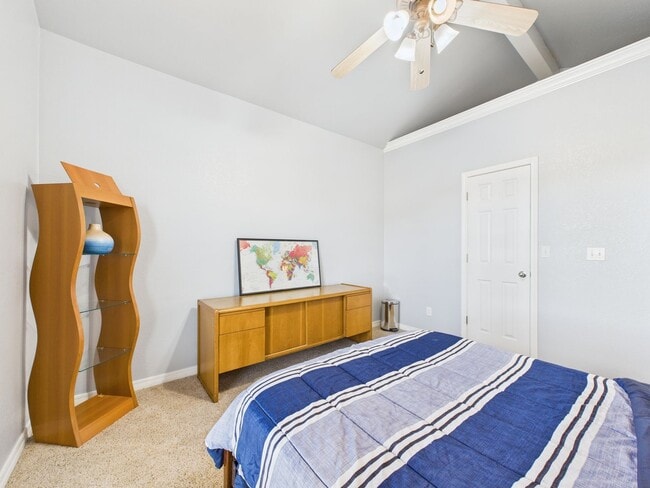 Building Photo - 1701 Rock Creek Rd