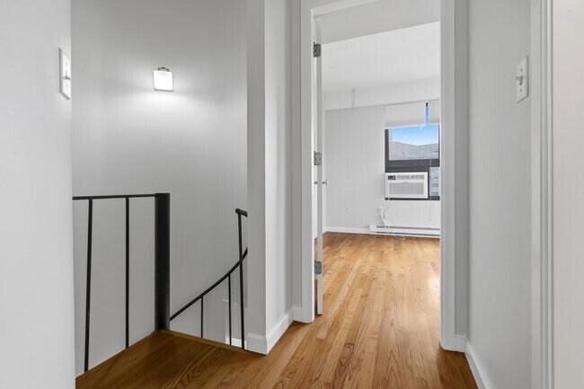 Building Photo - 12 Stoneholm St