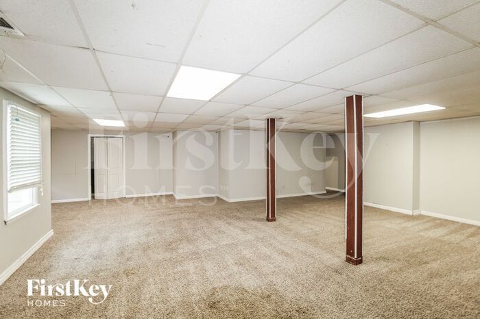 Building Photo - 1580 Summit Point