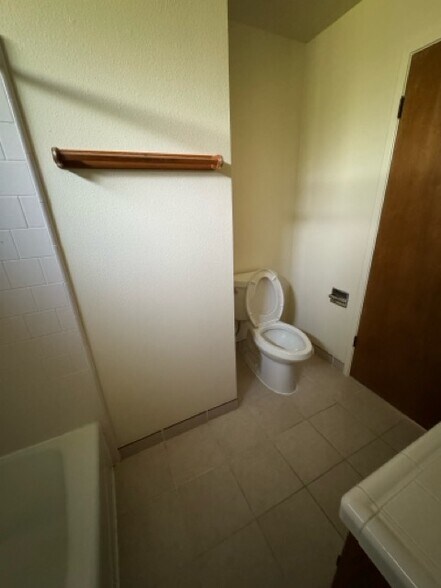 Primary Bathroom - 398 Corrida Dr