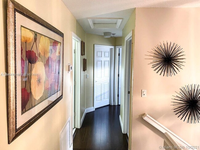 Building Photo - 3657 Asperwood Cir