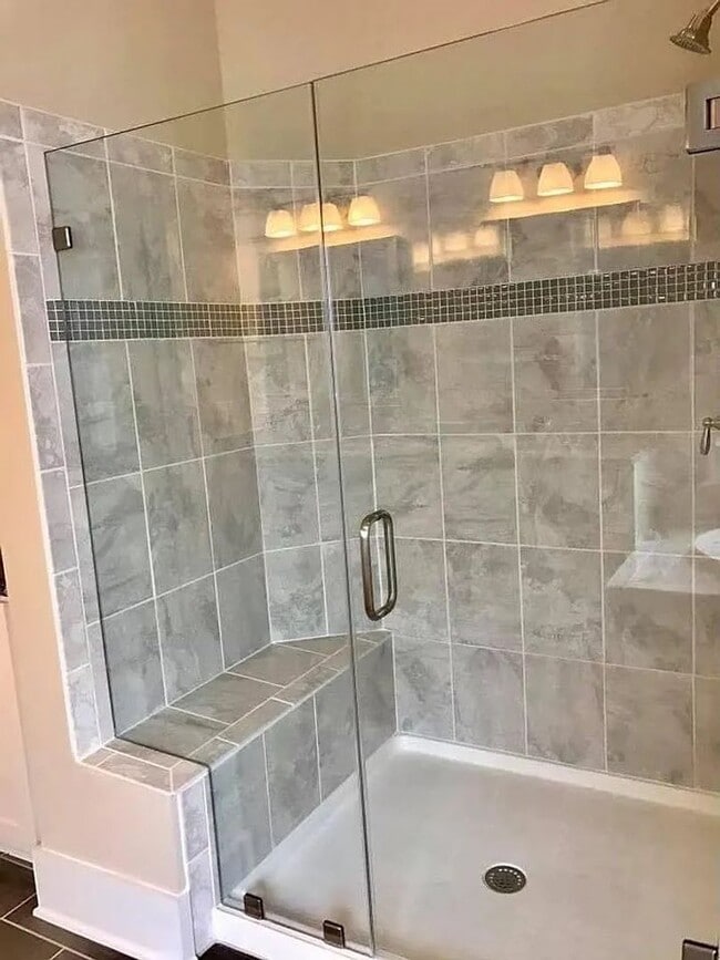 Building Photo - 132 Larkin Ln