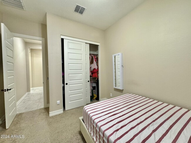 Building Photo - 3453 E Aloe Dr