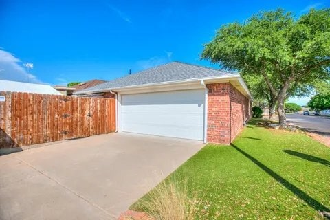 Building Photo - 4553 Southern Oak Ln