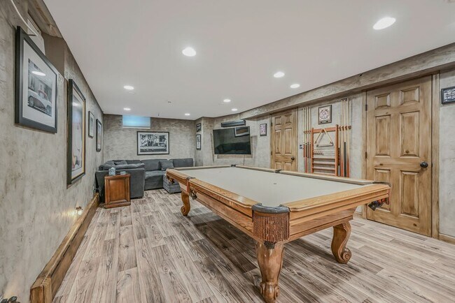Building Photo - 187 Great Rock Dr