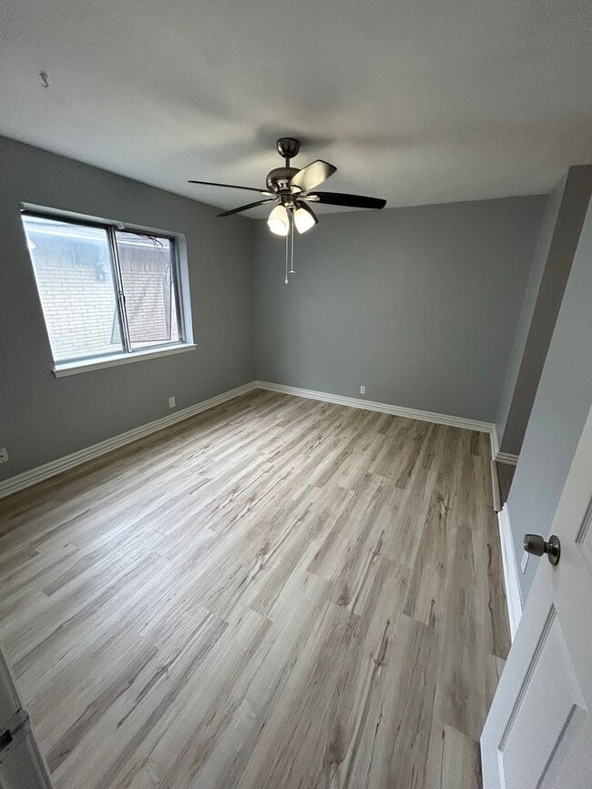 Building Photo - Interested in this home? You clearly have exceptional taste!