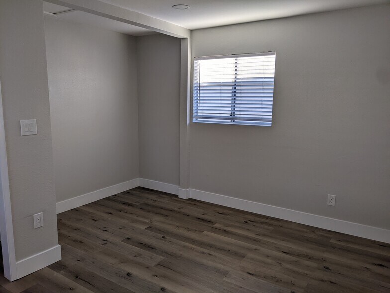 Backhouse - 3318 W 157th St