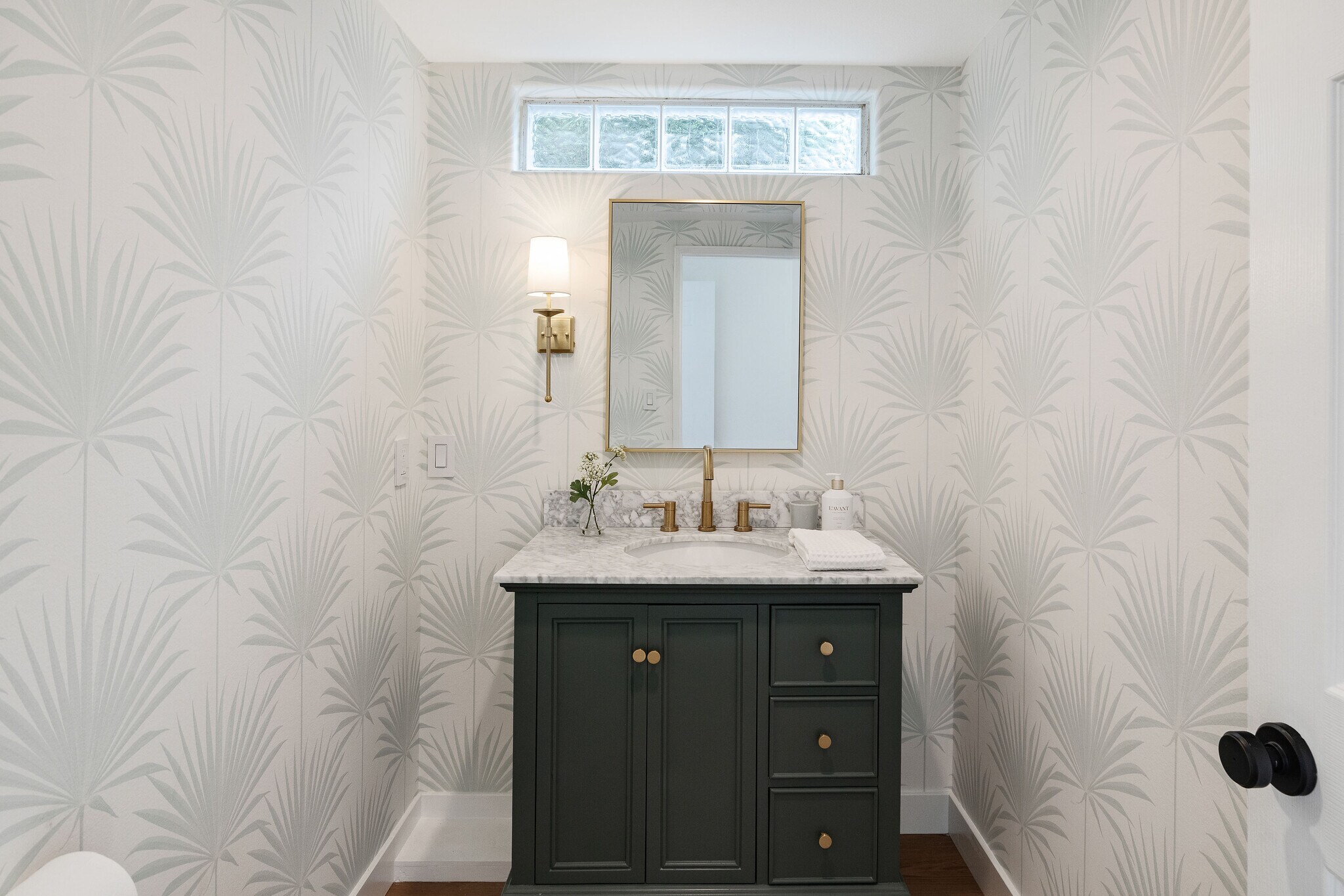 Building Photo - 1504 N Poinsettia Ave