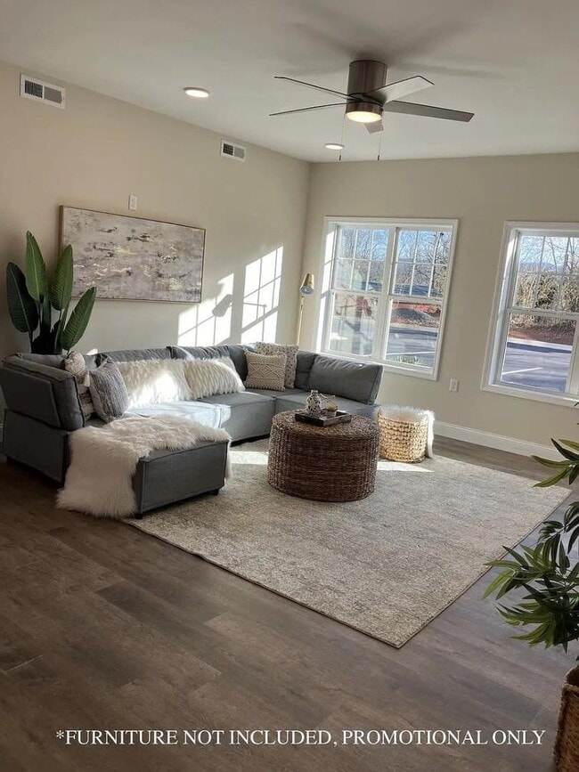 Building Photo - 95 Maple Grove Ln