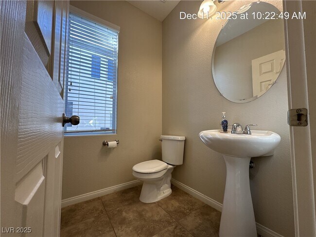 Building Photo - 8063 Kintori Jct St