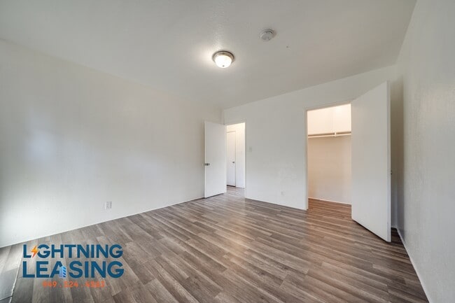 Building Photo - 14757 1/2 Vanowen-4B