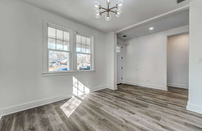 Building Photo - 1737 Euclid Ave