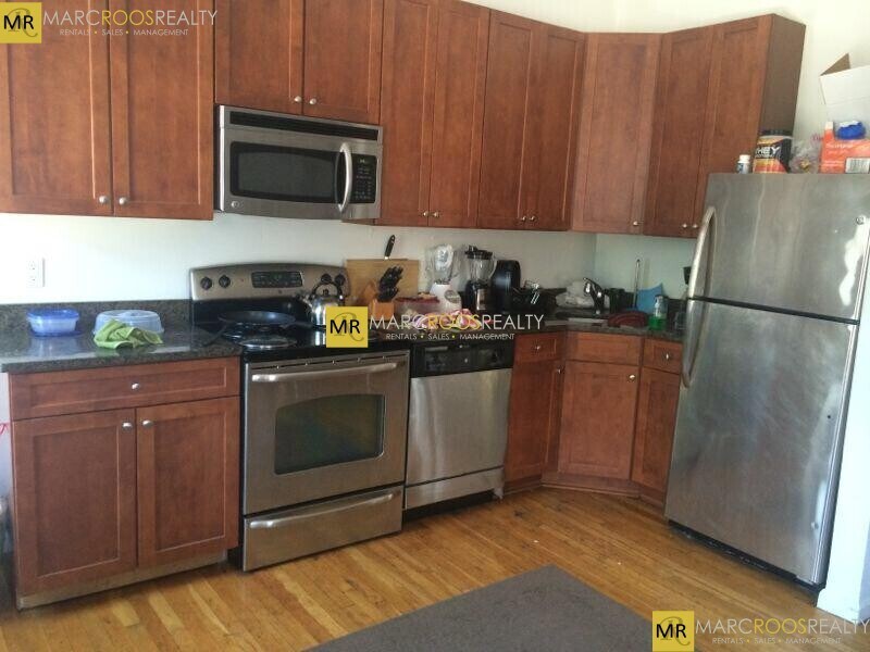 Building Photo - 168 Northampton St