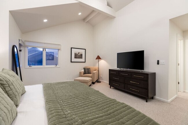 Building Photo - 7430 S Wasatch Blvd