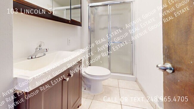 Building Photo - 103 Lincoln St