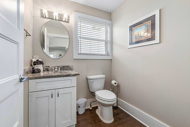 Building Photo - 76 Sanford St