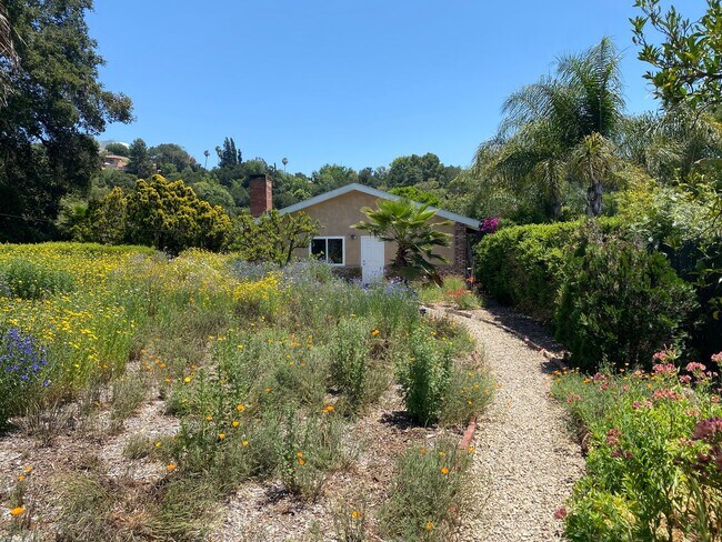 Building Photo - Cottage in the Flowers