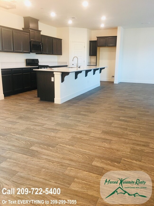 Building Photo - A Must see!  Apply to schedule viewing