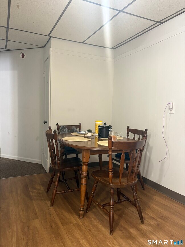 Building Photo - 82 S Main St