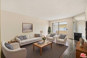 Building Photo - 1818 Pelham Ave