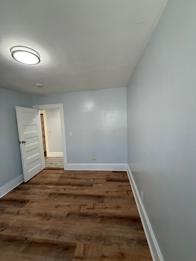 Building Photo - 55 Harwood St