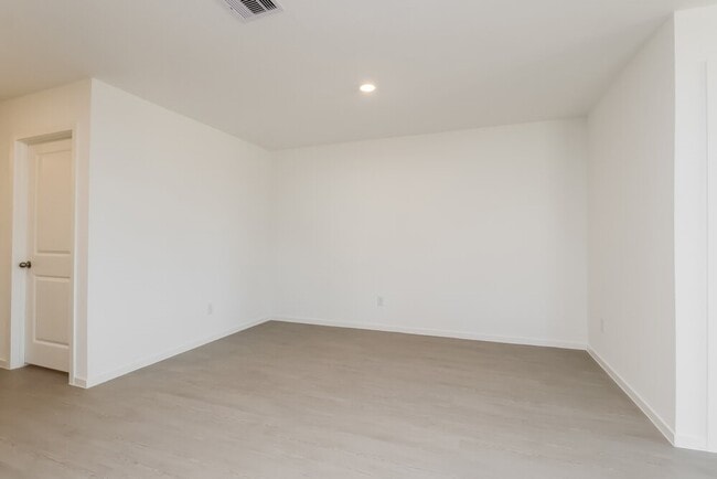 Building Photo - 12114 Kellsway Ct