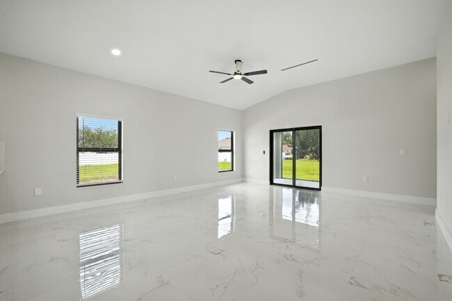 Building Photo - 2838 Tropicana Parkway W