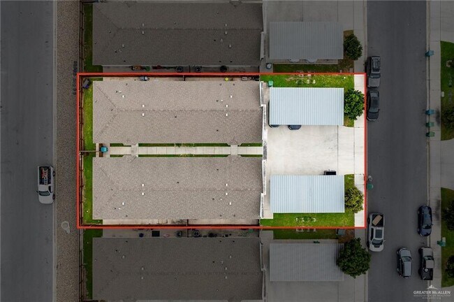 Building Photo - 907 W Carmel Ave