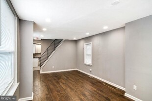 Building Photo - 5600 Bloyd St
