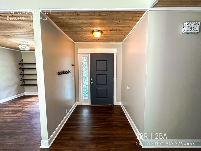 Building Photo - 14 Orange Ct